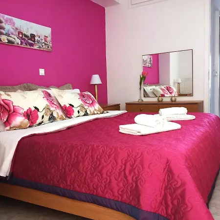 Nicholas House ! Apartment